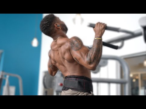 The Best Ways To Get A Stronger Weighted Pullup