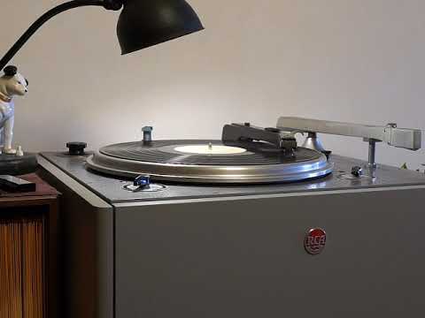 Fickle Fiddle / Joe Venuti and The Blue Five