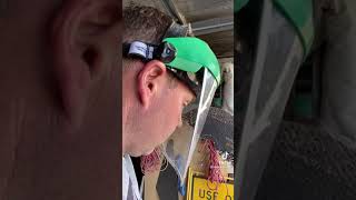 [衝撃映像]フェイスガードの大切さをお兄さんが教えます[TikTok]