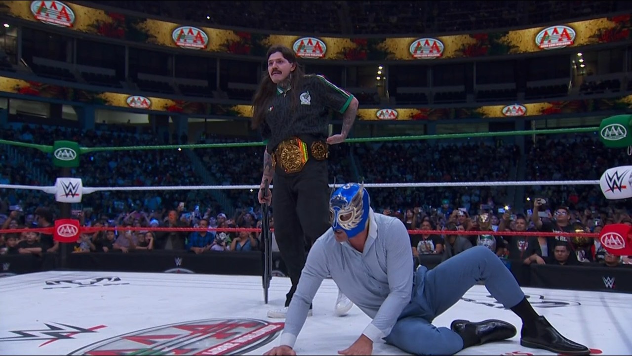Dominik Mysterio saves El Grande Americano from Perros del Mal: Lucha Libre AAA highlights