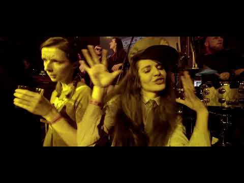 Stage Fever by Adam Kram: Fergie - A Little Party Never Killed Nobody (All We Got)