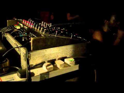 ABA SHANTI-I @TMC | 21-06-13 - Need a Revolution - Keety Roots - Dubplate