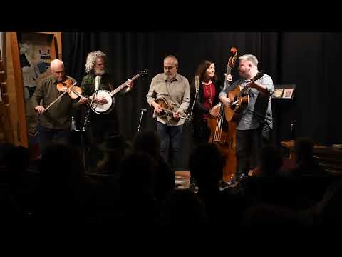 John Reischman and the Jaybirds play "The Old Churchyard"