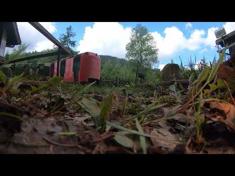 Die Grubenbahn vom Besucherbergwerk Lautenthals Glück beim einfahren in das Bergwerk.