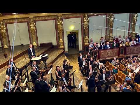 Mozart Sinfonia 39  Trio Conductor Zubin Mehta Clarinet Solo Alfredo Vena