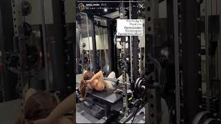 インスタ美女(@kana_melia) ジム トレーニング動画 #shorts