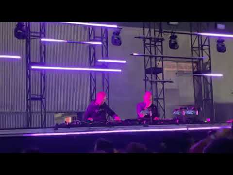 Sasha & Digweed @ 516 S Anderson Street LA #4