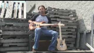 Video thumbnail for Godin Velocity by Guitares Godin Officiel / Godin Guitars Official