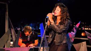 (HD) Marina and the Diamonds - Shampain (Acoustic) (Reading Festival 27/08/2010)