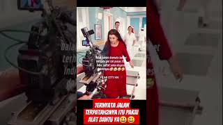 Download lagu ternyata jalan sedih terpatah2  di film india itu pakai alat ya.. 😍😍😄😄😄#trik #syuting #film #india mp3