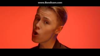 Manfred - Tease (Official Music Video)