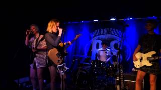 PINS - Oh Lord (Live)