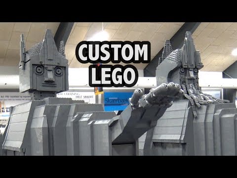 Huge LEGO Gates of Argonath from Lord of the Rings