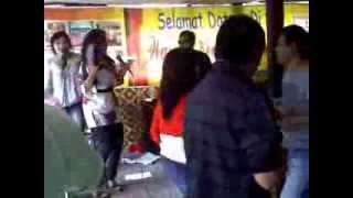 Download lagu vivi n 86/82 warung keroncong mp3