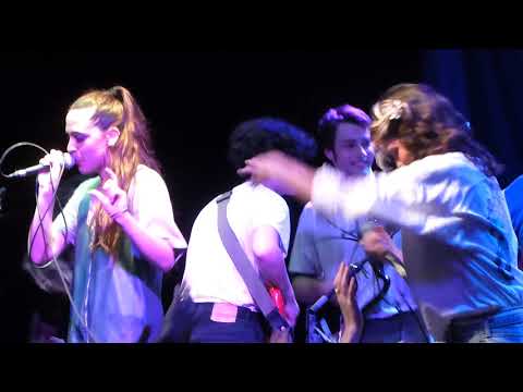 Hinds w/Goodbye Honolulu - Davie Crockett (Thee Headcoatees) - Santa Ana