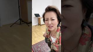 ウィーン市立音楽芸術大学在学中のソプラノ、Chiara Ceccarelli さんにマノンのアリアの歌詞を朗読してもらいました。3ステップで皆さんも是非マスターしてください📣