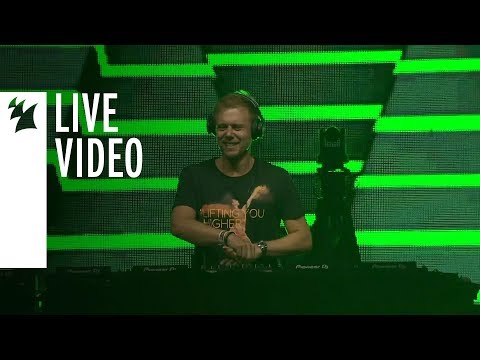 Armin van Buuren feat. Candace Sosa - Runaway [Live at A State Of Trance 900, Mexico]