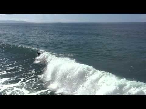 Linksma banga Santa Monikos prieplaukoje