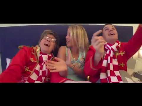 The Party Captains "  Van top tot teen "  (Officiële Videoclip)