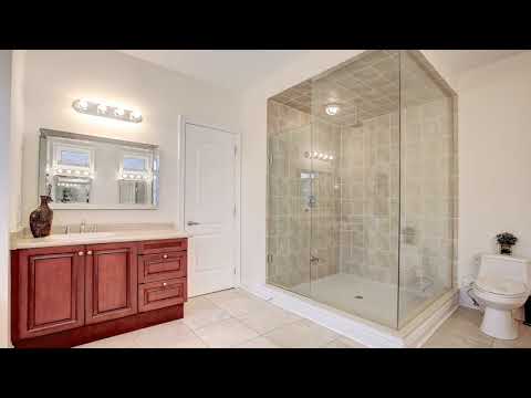 51 Elbern Markell Dr, Brampton ON L6X 0W2, Canada