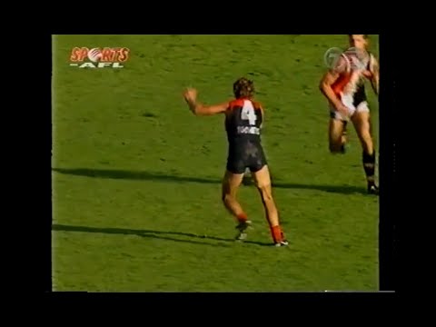 Andrew Obst kicks a goal to give the Demons a 13 point lead - Melbourne - 1996 Rd 3 v St Kilda - AFL