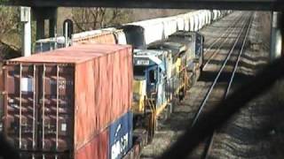 preview picture of video 'CSX Freights at the Minoa End of East Syracuse Yard'