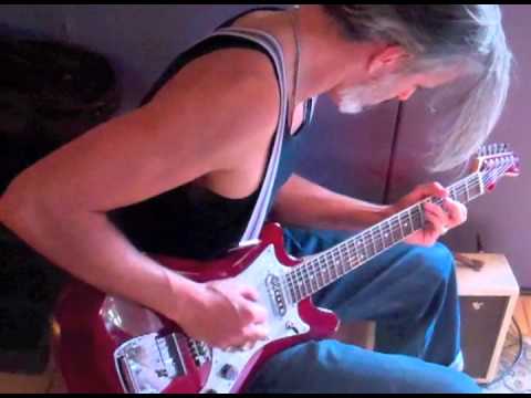 Ruben Block from Triggerfinger riffing on a Custom77 guitar and Custom77 overdrive and boost