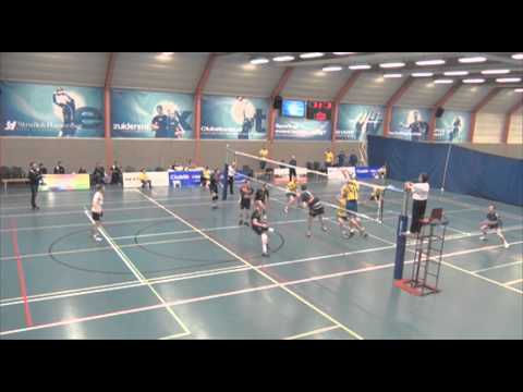 Next Volley wint opnieuw in eigen huis