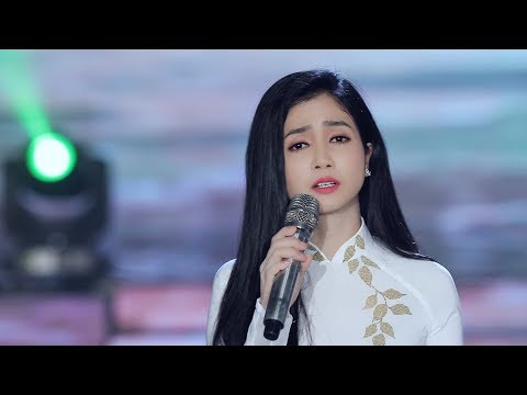 Thể hiện bởi Phương Anh