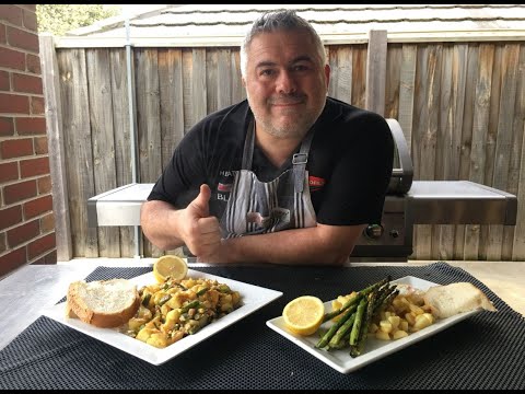 Cypriot style asparagus with eggs and potatoes (Αγρέλια με αυγά)