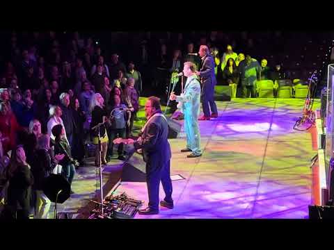 Chris Isaak - Go Walking Down There (Live from Saratoga)