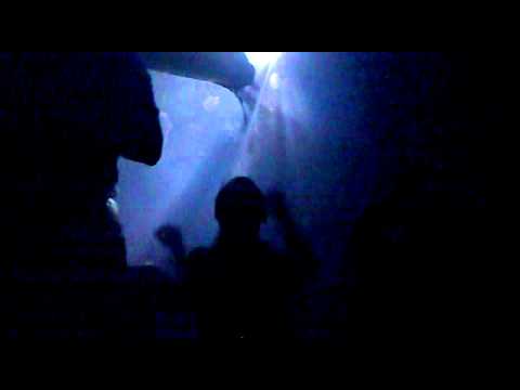 Johnny Beast play Blackwhited feat M4X - Bring the Bass (2011-09-11)