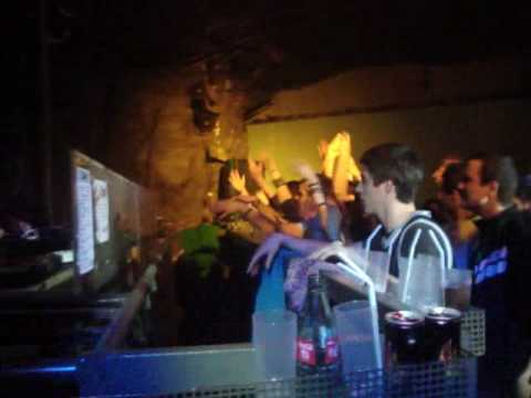 LENNY DEE @ INDUSTRIAL STRENGHT NIGHT LA COVA MARZO 2010