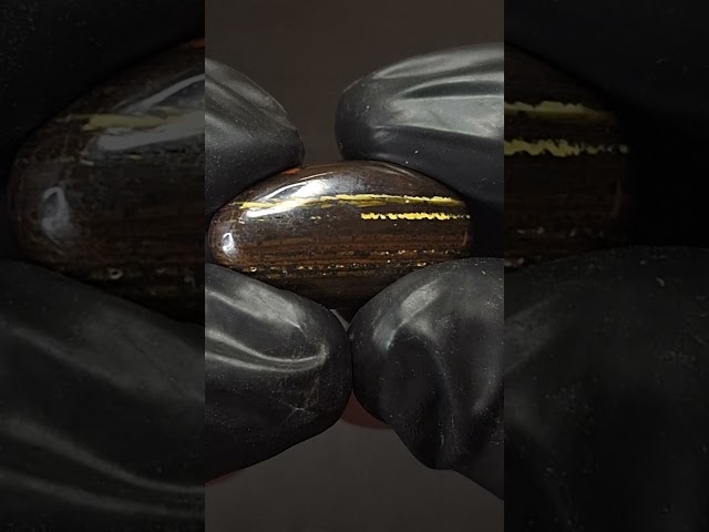 حجر ايرون تايغر طبيعي