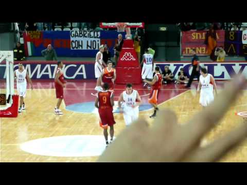 Lottomatica Virtus Roma-CSKA Moscow - Tagliate Andre Hutson! / Release Andre Hutson!