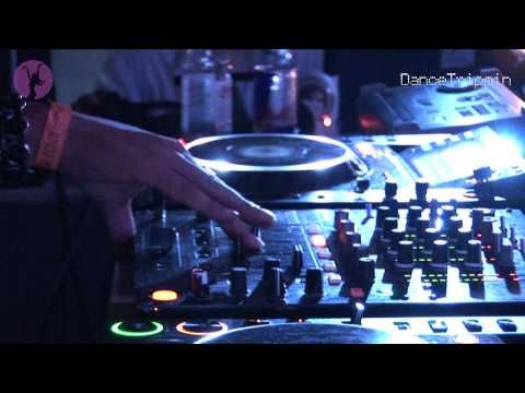 Javier Algarra - Liverpools Chatterbox (Mihai Popoviciu Remix) [played by Audiofly]