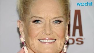 Country Legend Lynn Anderson Dies At 67