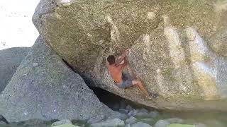 Video thumbnail de Naufragando, 8a. Hoyamoros