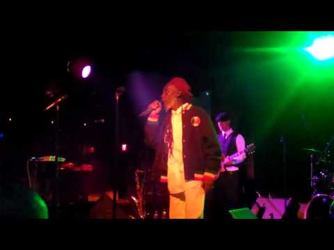 Garth Dennis -(formally of Wailing Souls) Gregory Isaacs Tri