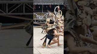 Download lagu TARI AJAY PIRING #dayak #borneo #samarindakaltim #shorts mp3