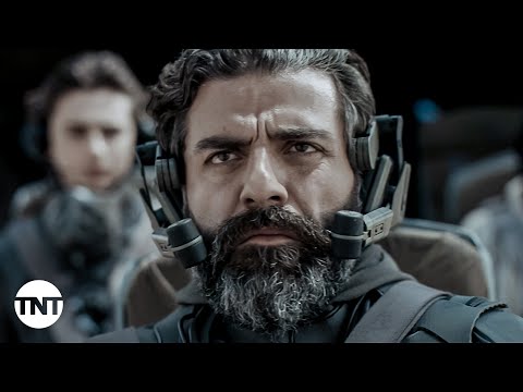 Paul Atreides and Duke Leto Narrowly Escape a Sandworm [CLIP] | Dune (2021) | TNT