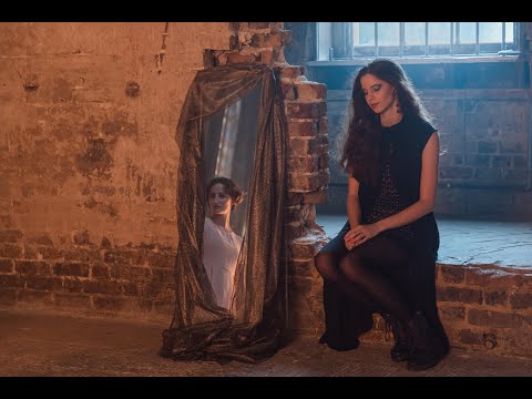 Zoë Wren - The Deep (Music Video)