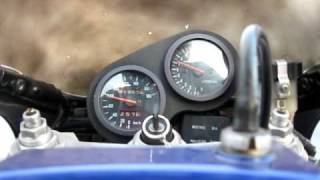 preview picture of video 'GSXR  750 1990 cam test'