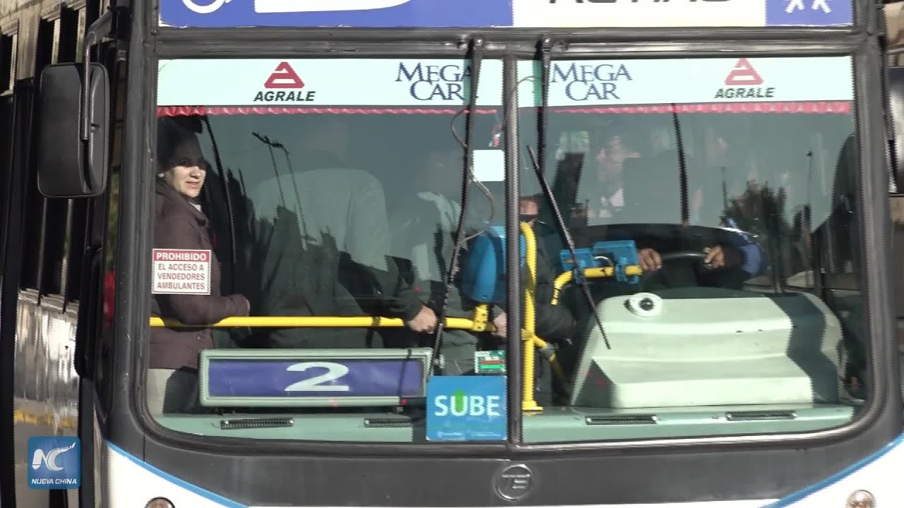 Recortes en frecuencias de autobuses en Argentina afectan movilidad en Buenos Aires