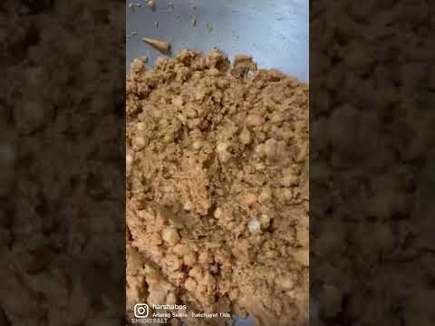 Gur papdi #gujarat #gujaratifood #shioissalt #jaggery #gheerecipes #instafood #gurpapdi #harshabos