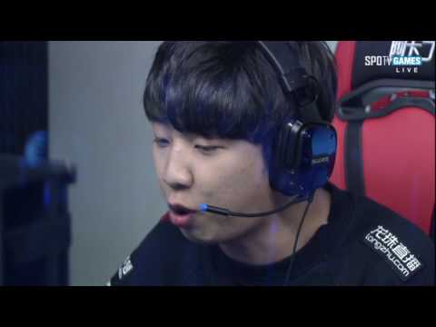 Khan showing off his undefeated Jayce!!