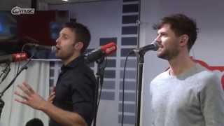 Nick & Simon - 'Santa Claus Is Coming to Town' (live bij Niek)