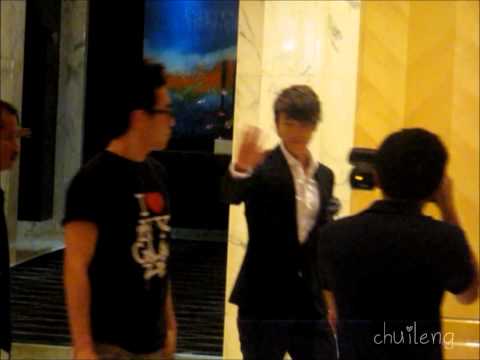 111203 Super Junior in Malaysia (going to press conference)