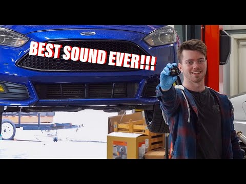 FORD FOCUS ST | Turbosmart blowoff Valve Install and Driving |