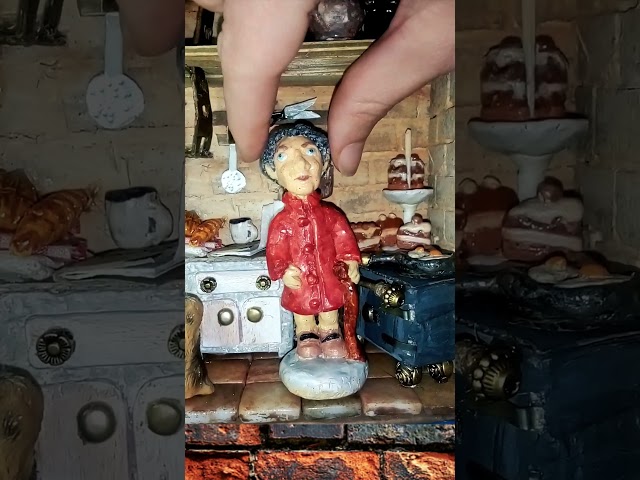 Vídeo relacionado con Tomotato Estatuilla de Chef, Miniatura Decorativa de Resina Vintage con Diseño Realista, Escultura para Cocina, Restaurante o Hogar, Figura Coleccionable para Amantes de la Gastronomía